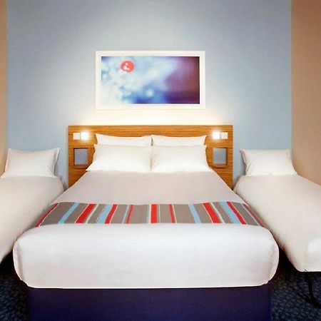Travelodge Swindon Central Luaran gambar