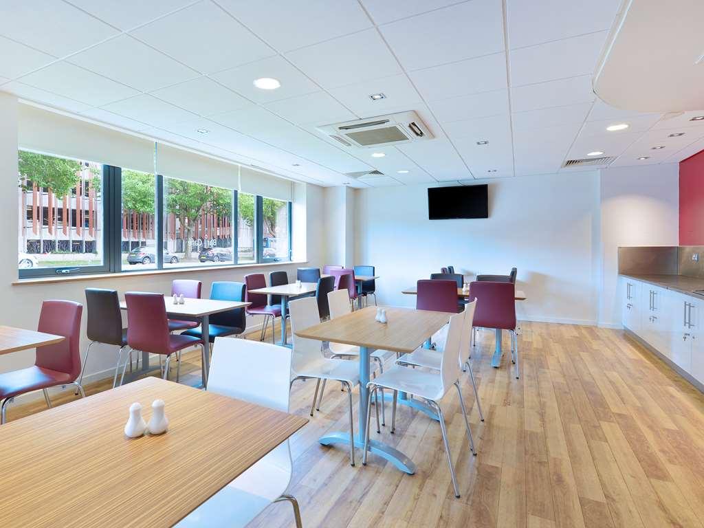 Travelodge Swindon Central Restoran gambar