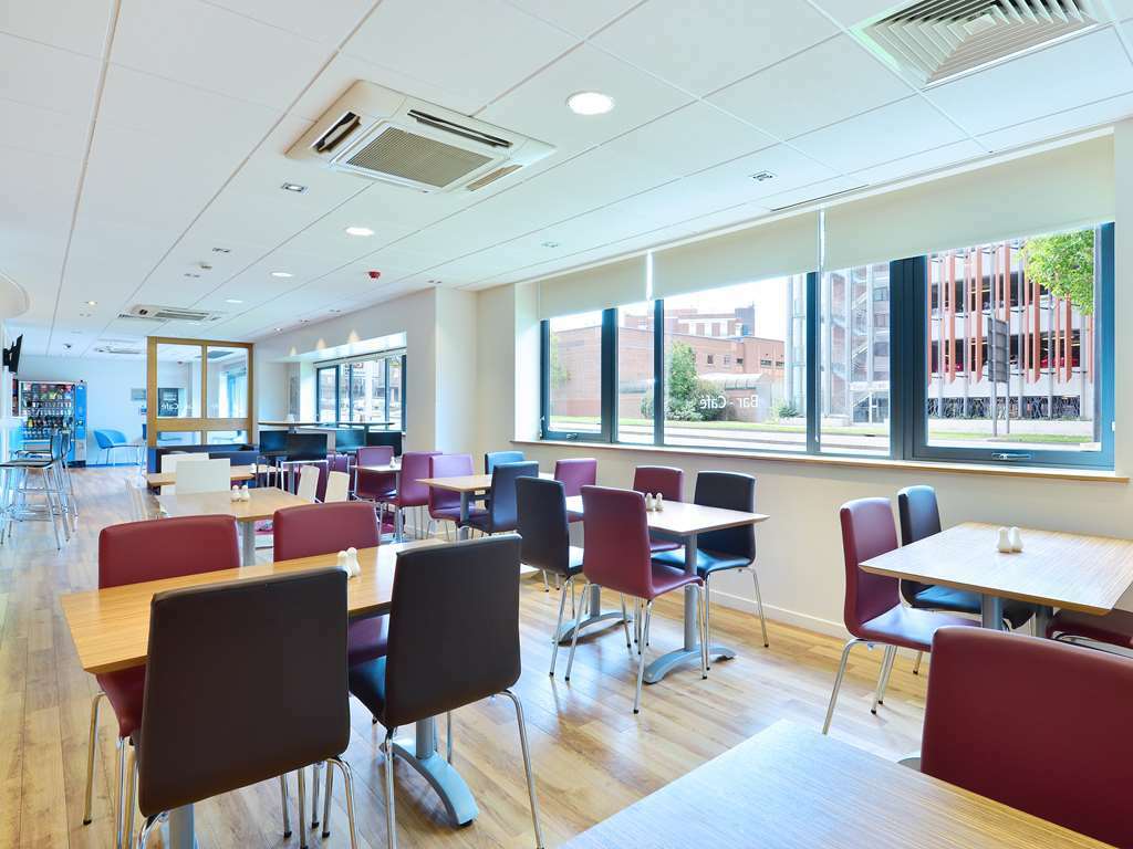Travelodge Swindon Central Restoran gambar